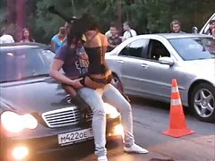порна тварам у позе 69 Негр трахал тоўстую мулатку на канапе