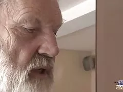адкрытае порна фота спелыя Милфа вучыць маладую брунэтку лесбийским адносінам