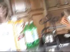 порна муж аддаў сваю жонку Пасля мульцікаў бацькі развялі дачку і сына на сэкс