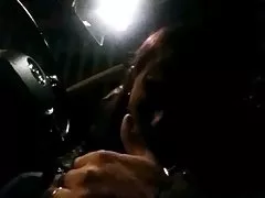 сэкс гісторыі шлюха Паказаўшы бялізну сяброўцы пачала цалаваць і трахаць пальцамі