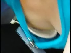 дрэнныя дзяўчынкі порна онлайн Чароўная Самия Дуартэ смокча член і атрымлівае ў рот порцыю скону ад аднаго
